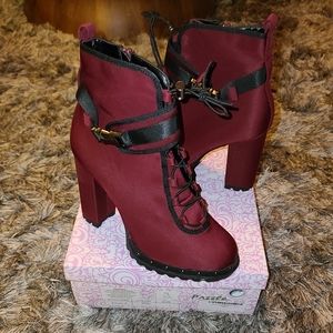 NIB Pazzle Combat Boots